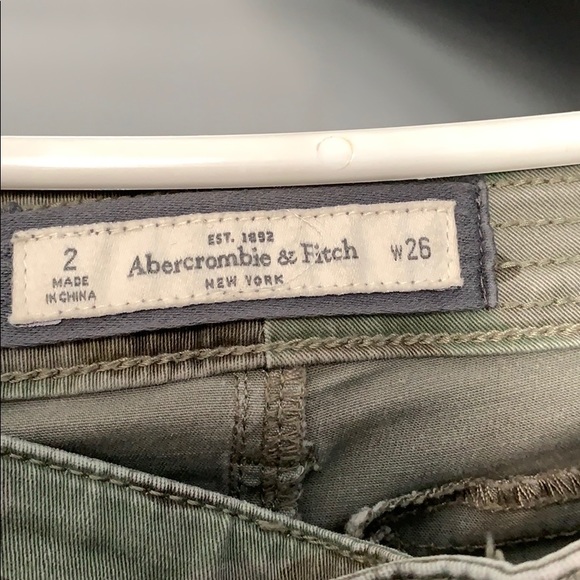 Abercrombie & Fitch Camo Pants - Picture 3 of 4